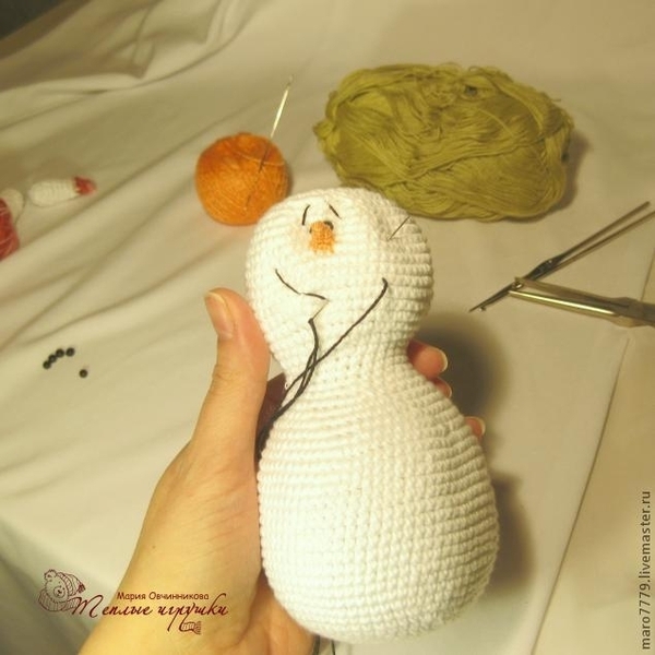 Вязание игрушек крючком. СНЕГОВИКИ (25) (635x635, 131Kb)