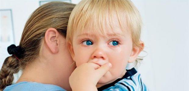 dziecko-mama-tulic-placz-lzy-ARTICLE_MAIN-8662.jpg