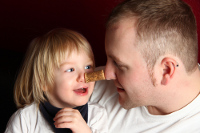 Vater-mit-Kind-a23922653.jpg