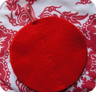 Felt Ornament 1.jpg